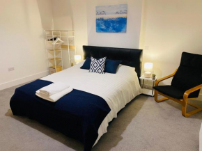 Church Road Apartment by Aldershot Short Stays